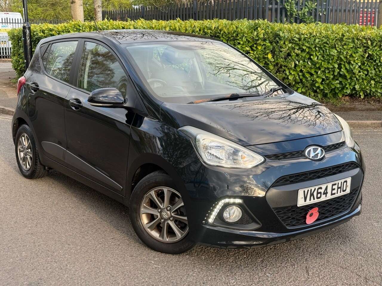 A 2014 HYUNDAI I10 1.0 Premium Hatchback 5dr Petrol Manual Euro 5 (66 ps) ULEZ+FSH+2FRO+2KEYS+ A 2014 HYUNDAI I10 1.0 Premium Hatchback 5dr Petrol Manual Euro 5 (66 ps) ULEZ+FSH+2FRO+2KEYS+