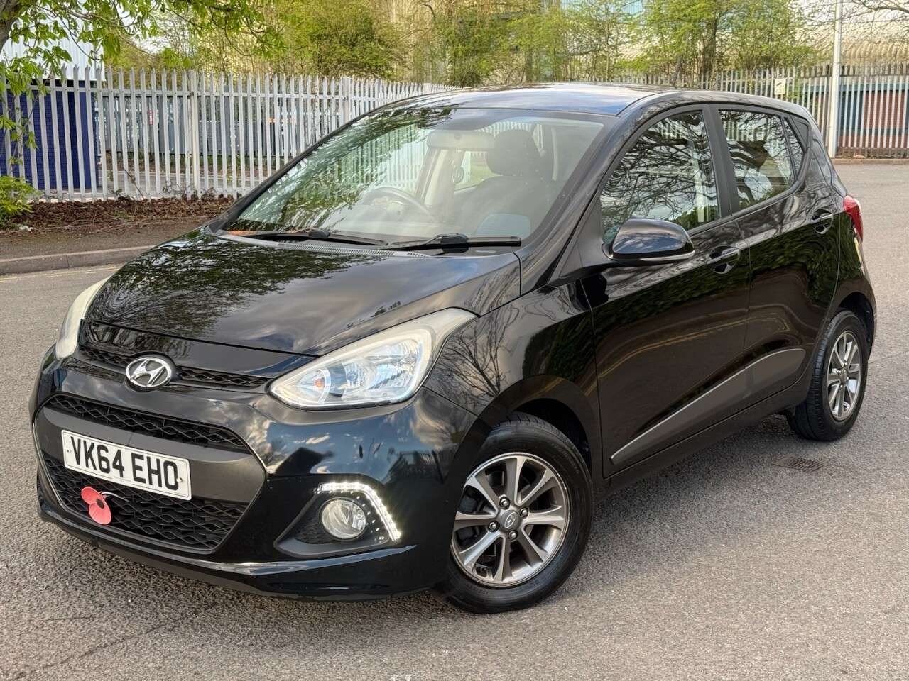 A 2014 HYUNDAI I10 1.0 Premium Hatchback 5dr Petrol Manual Euro 5 (66 ps) ULEZ+FSH+2FRO+2KEYS+ A 2014 HYUNDAI I10 1.0 Premium Hatchback 5dr Petrol Manual Euro 5 (66 ps) ULEZ+FSH+2FRO+2KEYS+