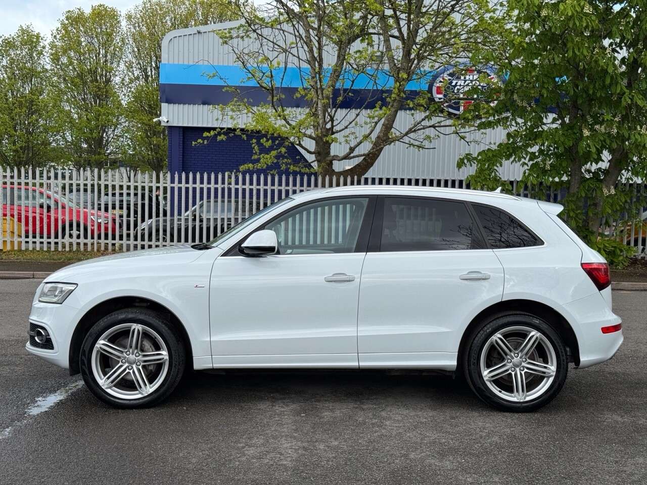 A 2016 AUDI Q5 TDI QUATTRO S LINE PLUS A 2016 AUDI Q5 TDI QUATTRO S LINE PLUS