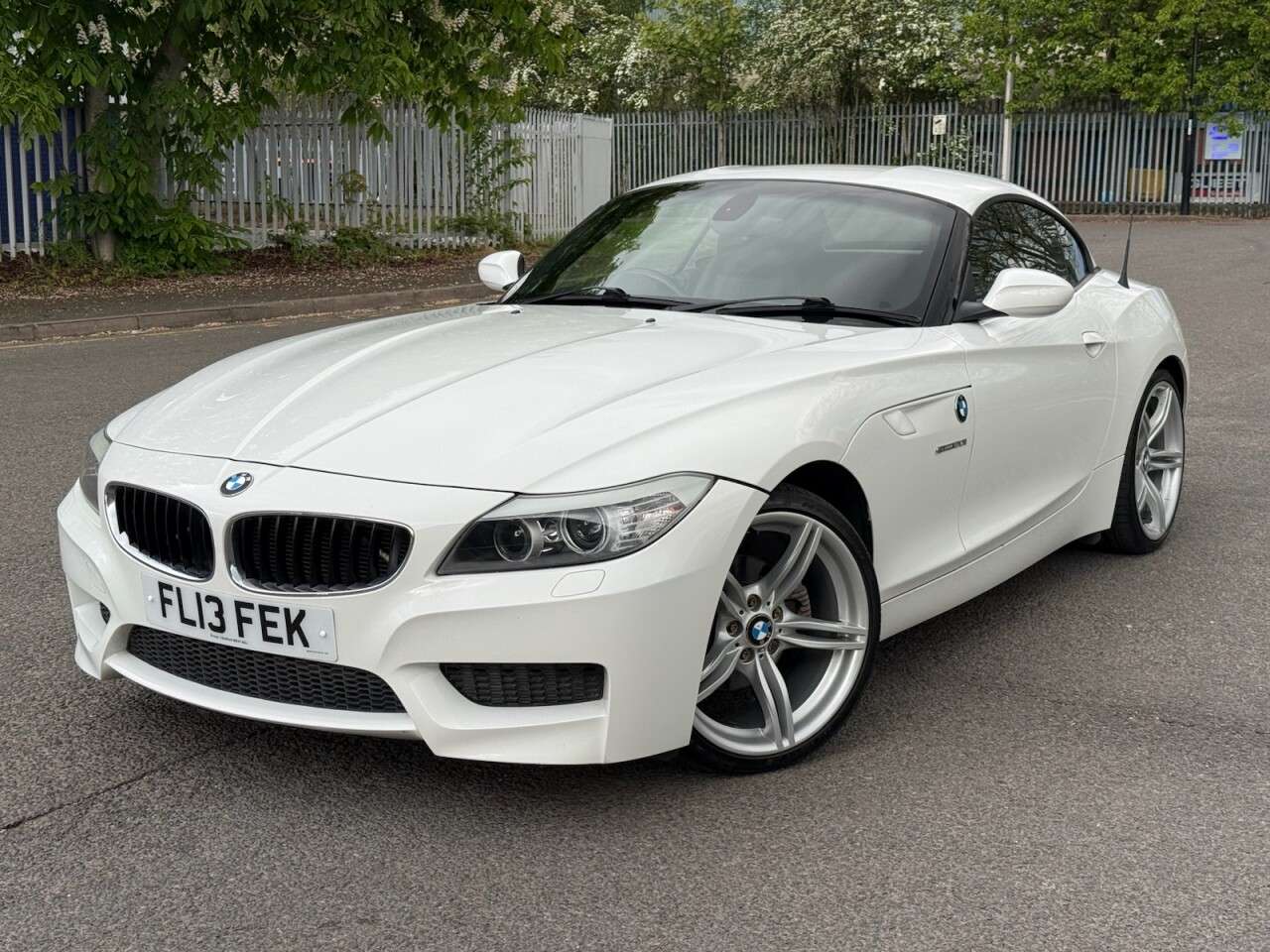 A 2013 BMW Z4 2.0 20i M Sport Convertible 2dr Petrol Manual sDrive Euro 5 (s/s) (184 ps) A 2013 BMW Z4 2.0 20i M Sport Convertible 2dr Petrol Manual sDrive Euro 5 (s/s) (184 ps)