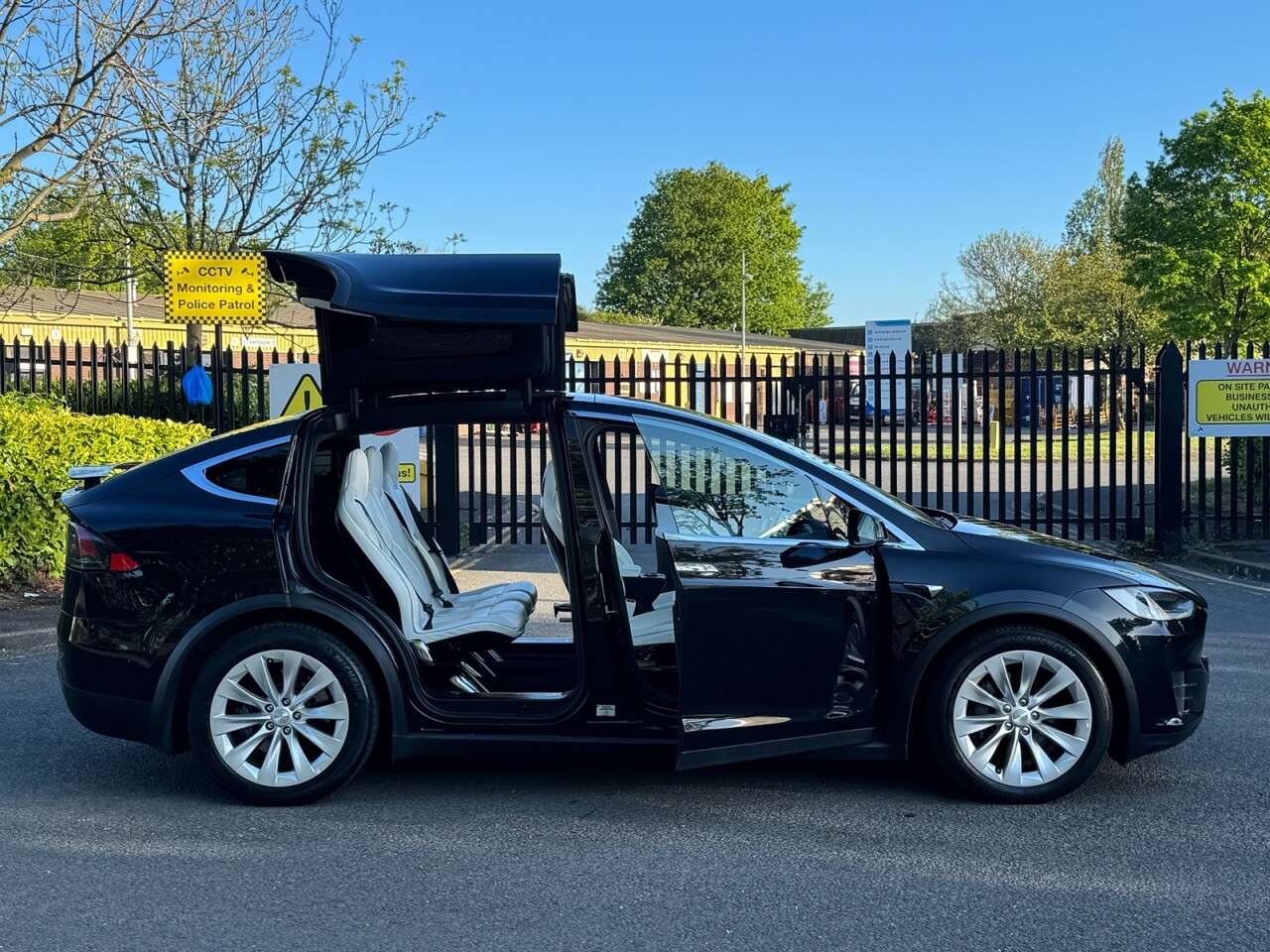 2017 TESLA MODEL X 2017 TESLA MODEL X