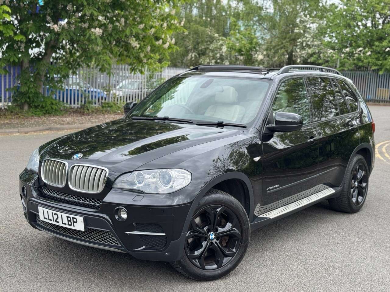 A 2012 BMW X5 3.0 40d SE SUV 5dr Diesel Steptronic xDrive Euro 5 (306 ps) A 2012 BMW X5 3.0 40d SE SUV 5dr Diesel Steptronic xDrive Euro 5 (306 ps)