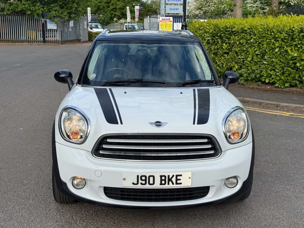 A 2011 MINI COUNTRYMAN 1.6 Cooper D SUV 5dr Diesel Manual Euro 5 (s/s) (112 ps) A 2011 MINI COUNTRYMAN 1.6 Cooper D SUV 5dr Diesel Manual Euro 5 (s/s) (112 ps)