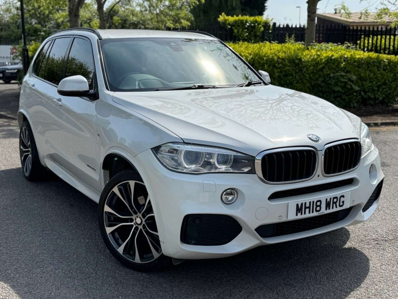 A 2018 BMW X5 3.0 30d M Sport SUV 5dr Diesel Auto xDrive Euro 6 (s/s) (258 ps) A 2018 BMW X5 3.0 30d M Sport SUV 5dr Diesel Auto xDrive Euro 6 (s/s) (258 ps)
