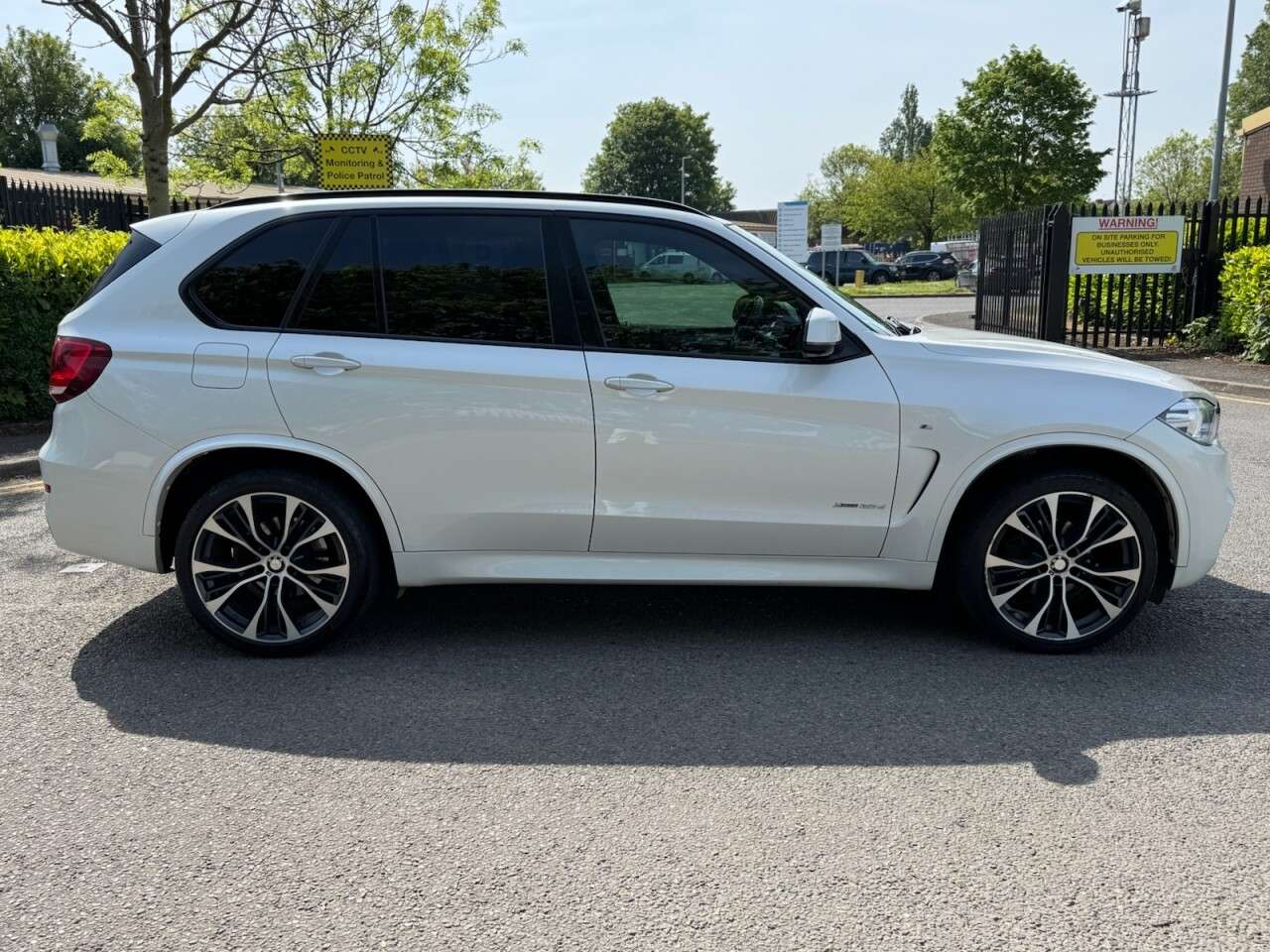 A 2018 BMW X5 3.0 30d M Sport SUV 5dr Diesel Auto xDrive Euro 6 (s/s) (258 ps) A 2018 BMW X5 3.0 30d M Sport SUV 5dr Diesel Auto xDrive Euro 6 (s/s) (258 ps)