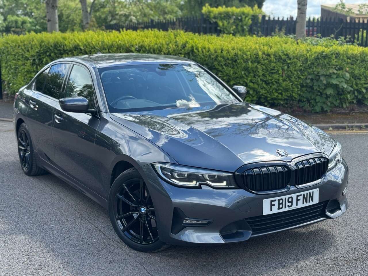 A 2019 BMW 3 SERIES 2.0 320d Sport Saloon 4dr Diesel Auto xDrive Euro 6 (s/s) (190 ps) ULEZ+1O+ A 2019 BMW 3 SERIES 2.0 320d Sport Saloon 4dr Diesel Auto xDrive Euro 6 (s/s) (190 ps) ULEZ+1O+