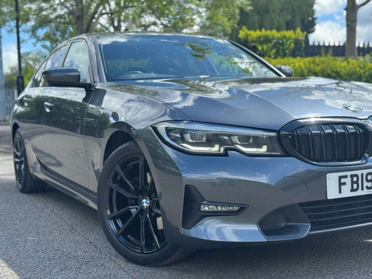 A 2019 BMW 3 SERIES 2.0 320d Sport Saloon 4dr Diesel Auto xDrive Euro 6 (s/s) (190 ps) ULEZ+1O+ A 2019 BMW 3 SERIES 2.0 320d Sport Saloon 4dr Diesel Auto xDrive Euro 6 (s/s) (190 ps) ULEZ+1O+