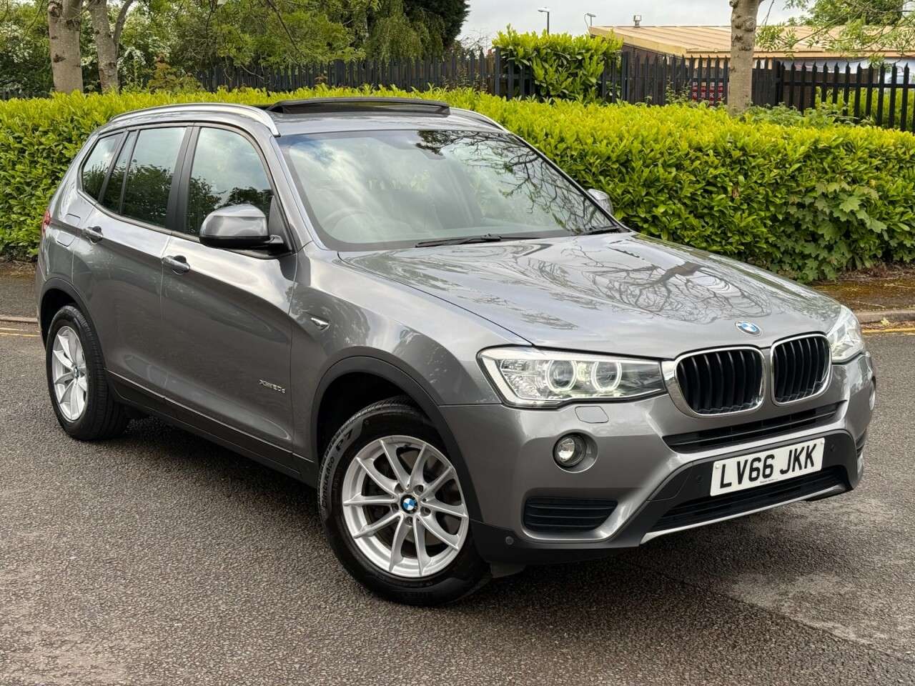 A 2016 BMW X3 2.0 20d SE SUV 5dr Diesel Auto xDrive Euro 6 (s/s) (190 ps) ULEZ+1O+FSH+PAN A 2016 BMW X3 2.0 20d SE SUV 5dr Diesel Auto xDrive Euro 6 (s/s) (190 ps) ULEZ+1O+FSH+PAN