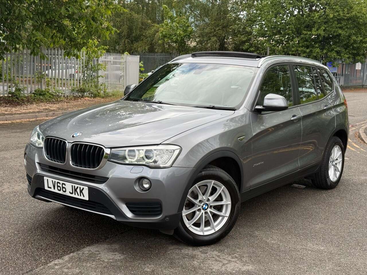 A 2016 BMW X3 2.0 20d SE SUV 5dr Diesel Auto xDrive Euro 6 (s/s) (190 ps) ULEZ+1O+FSH+PAN A 2016 BMW X3 2.0 20d SE SUV 5dr Diesel Auto xDrive Euro 6 (s/s) (190 ps) ULEZ+1O+FSH+PAN