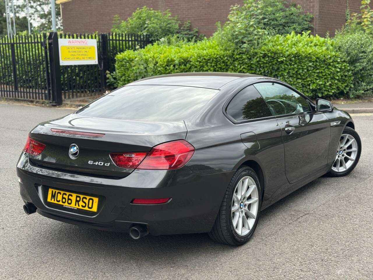 A 2017 BMW 6 SERIES 3.0 640d SE Coupe 2dr Diesel Auto Euro 6 (s/s) (313 ps) ULEZ+FSH+LTHR+HTDS+ A 2017 BMW 6 SERIES 3.0 640d SE Coupe 2dr Diesel Auto Euro 6 (s/s) (313 ps) ULEZ+FSH+LTHR+HTDS+