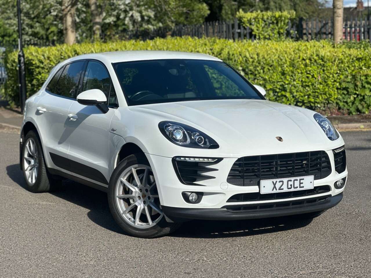 A 2016 PORSCHE MACAN 3.0 TD V6 S SUV 5dr Diesel PDK 4WD Euro 6 (s/s) (258 ps) A 2016 PORSCHE MACAN 3.0 TD V6 S SUV 5dr Diesel PDK 4WD Euro 6 (s/s) (258 ps)