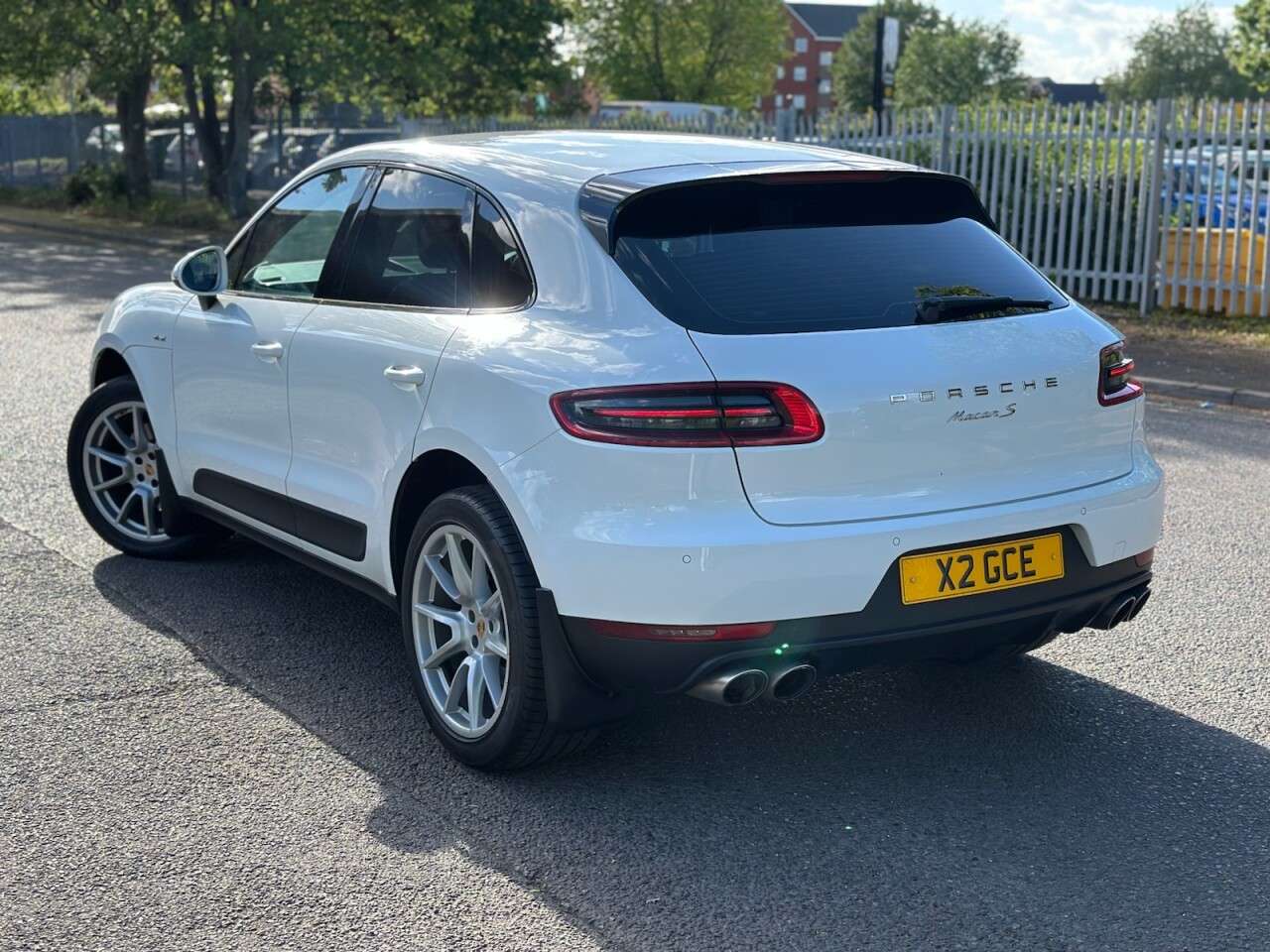 2016 PORSCHE MACAN 2016 PORSCHE MACAN