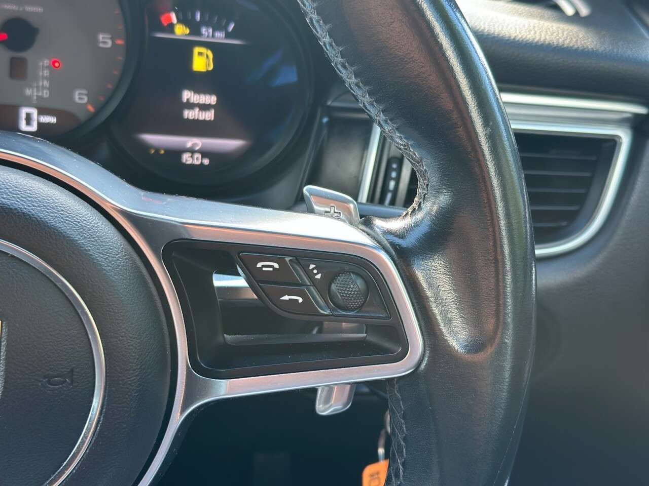 2016 PORSCHE MACAN 2016 PORSCHE MACAN