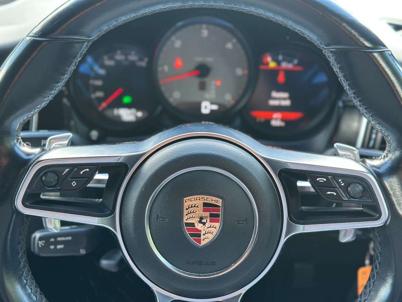 2016 PORSCHE MACAN 2016 PORSCHE MACAN