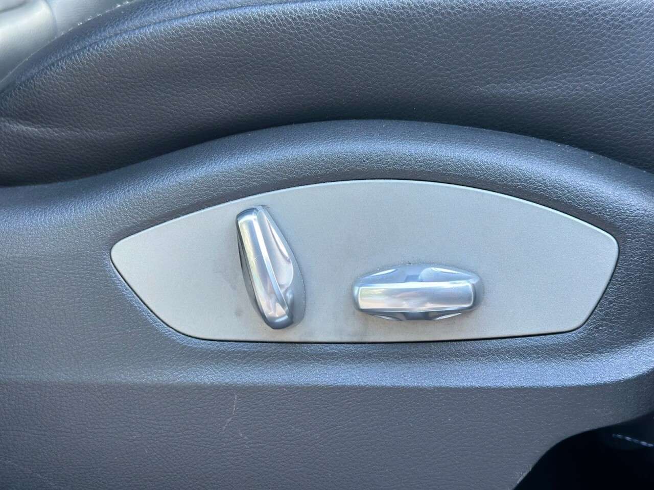 2016 PORSCHE MACAN 2016 PORSCHE MACAN