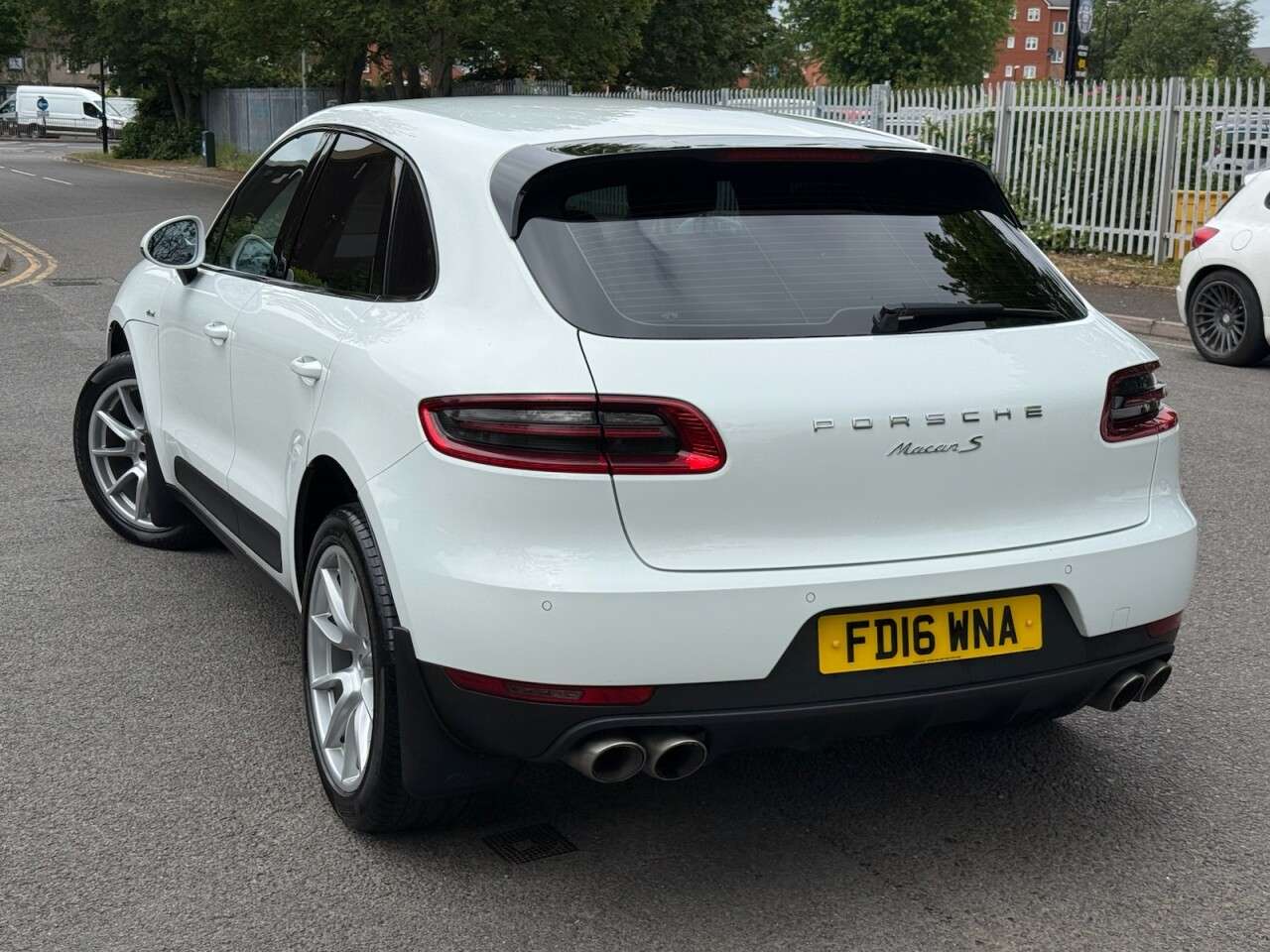2011 PORSCHE MACAN 2011 PORSCHE MACAN