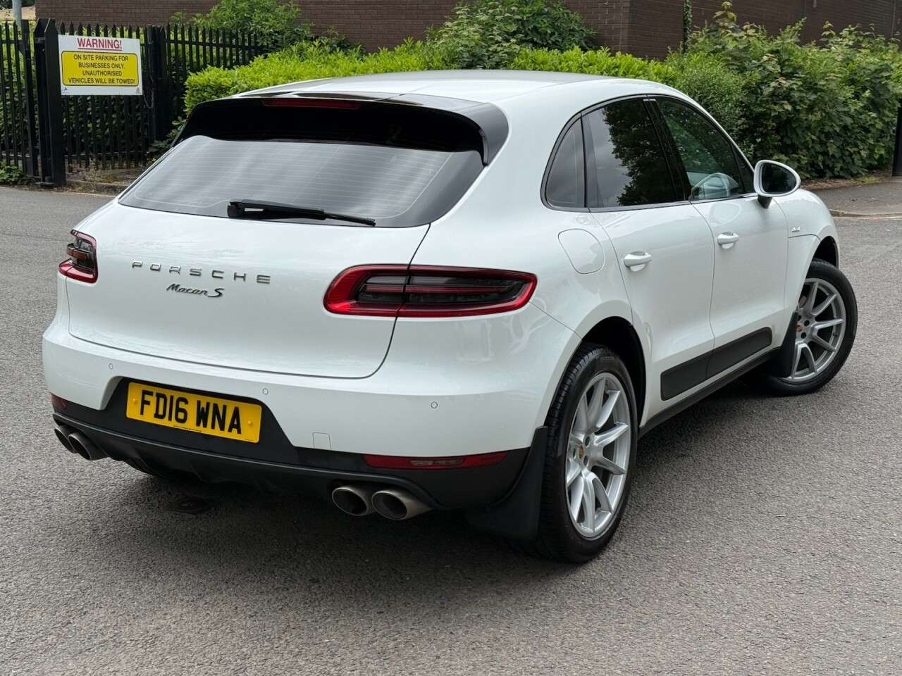 2011 PORSCHE MACAN 2011 PORSCHE MACAN