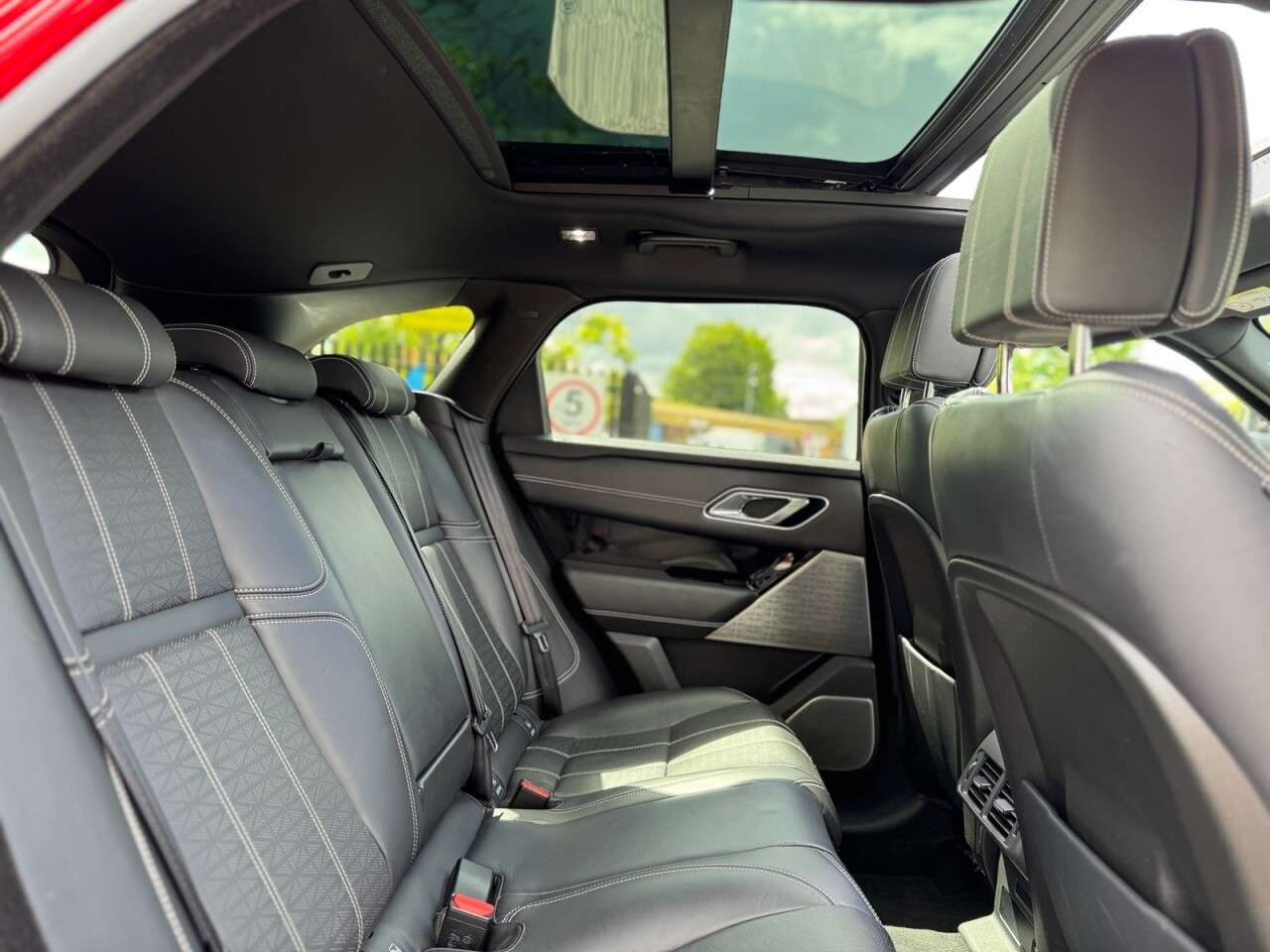 2017 LAND ROVER RANGE ROVER VELAR 2017 LAND ROVER RANGE ROVER VELAR