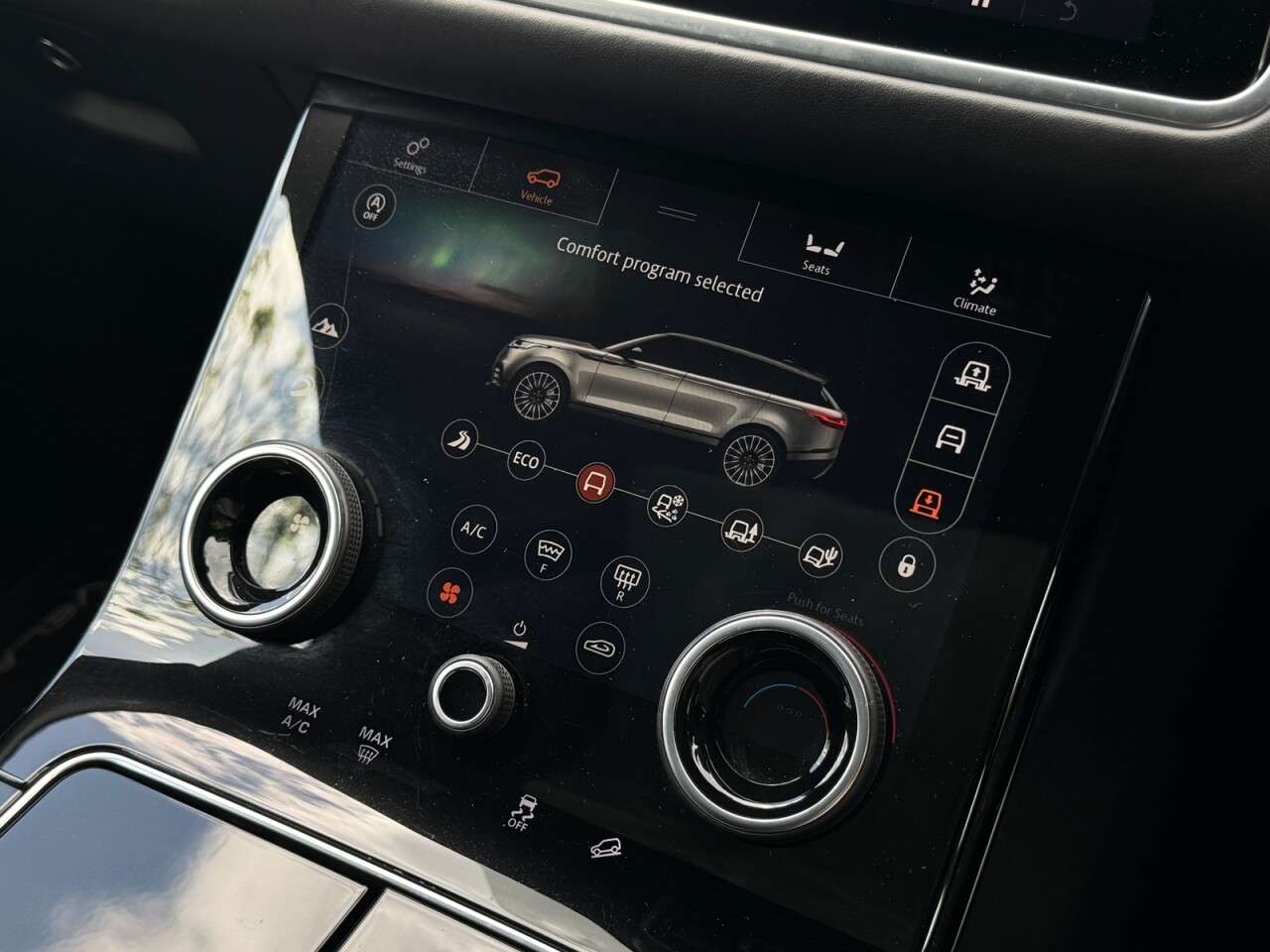 2017 LAND ROVER RANGE ROVER VELAR 2017 LAND ROVER RANGE ROVER VELAR