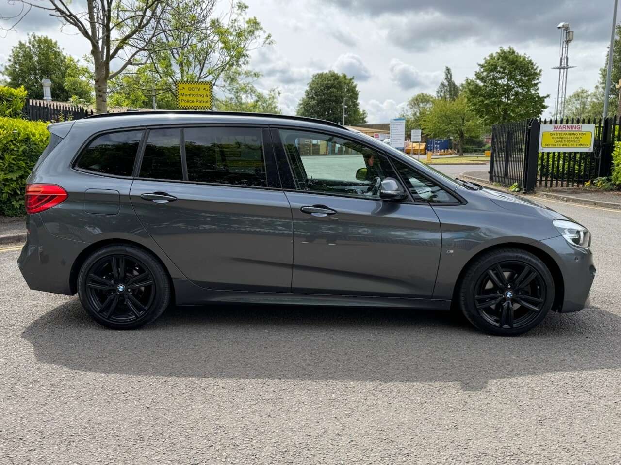 A 2016 BMW 2 SERIES GRAN TOURER 2.0 218d M Sport MPV 5dr Diesel Auto Euro 6 (s/s) (150 ps) ULEZ+1FO+7SEATS+ A 2016 BMW 2 SERIES GRAN TOURER 2.0 218d M Sport MPV 5dr Diesel Auto Euro 6 (s/s) (150 ps) ULEZ+1FO+7SEATS+
