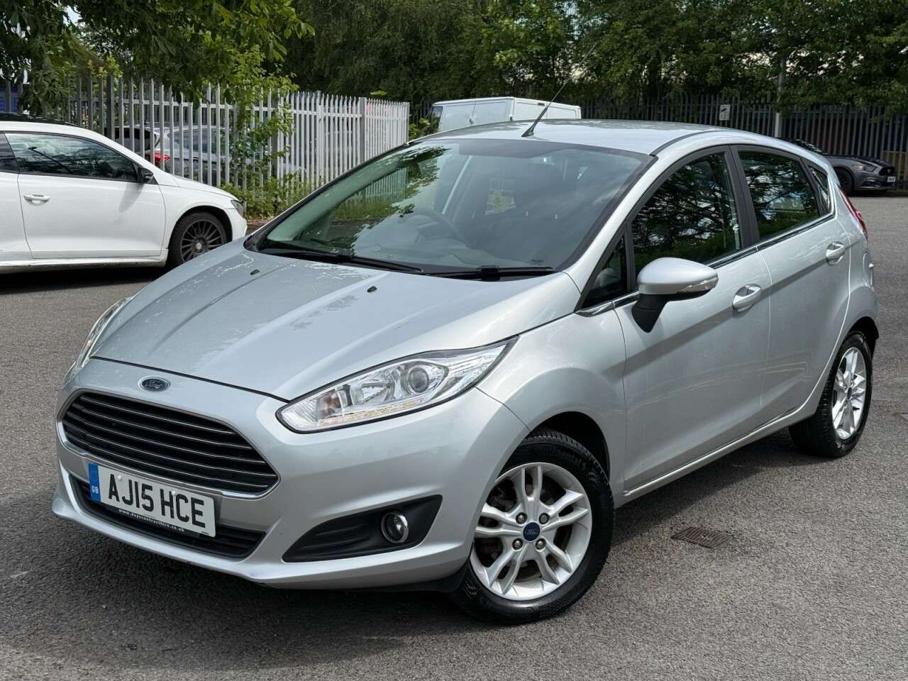 A 2015 FORD FIESTA 1.6 Zetec Hatchback 5dr Petrol Powershift Euro 6 (105 ps) ULEZ+FSH+1FO+LOW A 2015 FORD FIESTA 1.6 Zetec Hatchback 5dr Petrol Powershift Euro 6 (105 ps) ULEZ+FSH+1FO+LOW