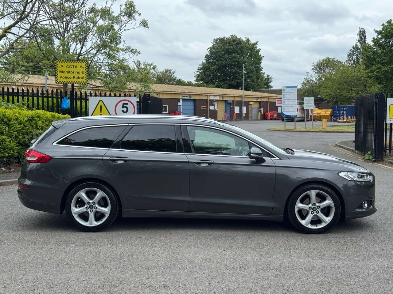 A 2018 FORD MONDEO 1.5T EcoBoost Titanium Edition Estate 5dr Petrol Auto Euro 6 (s/s) (160 ps) A 2018 FORD MONDEO 1.5T EcoBoost Titanium Edition Estate 5dr Petrol Auto Euro 6 (s/s) (160 ps)