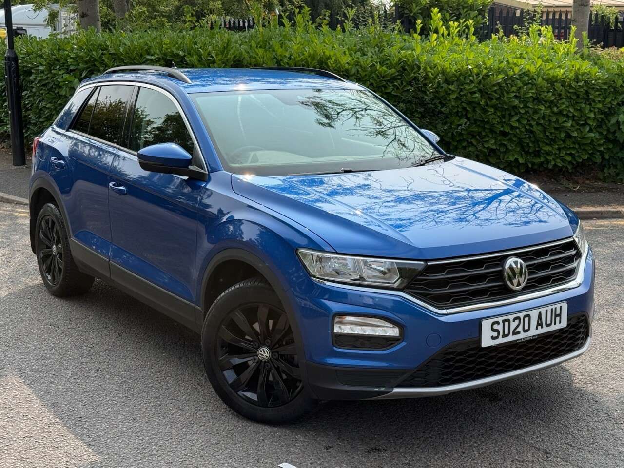 A 2020 VOLKSWAGEN T-ROC 1.6 TDI SE SUV 5dr Diesel Manual Euro 6 (s/s) (115 ps) A 2020 VOLKSWAGEN T-ROC 1.6 TDI SE SUV 5dr Diesel Manual Euro 6 (s/s) (115 ps)