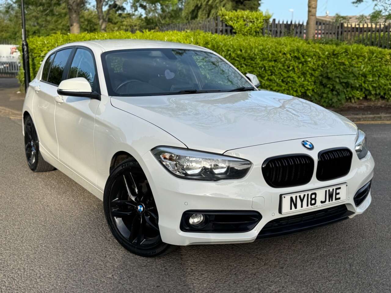 A 2018 BMW 1 SERIES 2.0 120d Sport Hatchback 5dr Diesel Auto xDrive Euro 6 (s/s) (190 ps) 1 FMR A 2018 BMW 1 SERIES 2.0 120d Sport Hatchback 5dr Diesel Auto xDrive Euro 6 (s/s) (190 ps) 1 FMR