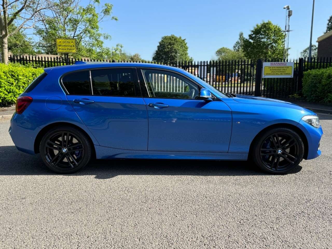 A 2018 BMW 1 SERIES 2.0 118d M Sport Shadow Edition Hatchback 5dr Diesel Auto Euro 6 (s/s) (150 A 2018 BMW 1 SERIES 2.0 118d M Sport Shadow Edition Hatchback 5dr Diesel Auto Euro 6 (s/s) (150