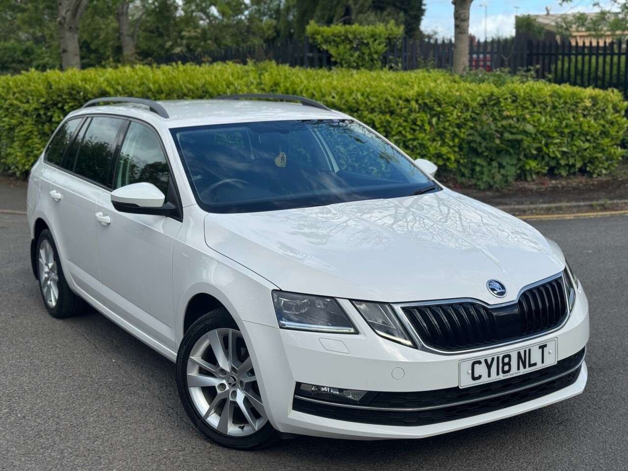 A 2018 SKODA OCTAVIA 1.6 TDI SE L Estate 5dr Diesel Manual Euro 6 (s/s) (115 ps) A 2018 SKODA OCTAVIA 1.6 TDI SE L Estate 5dr Diesel Manual Euro 6 (s/s) (115 ps)