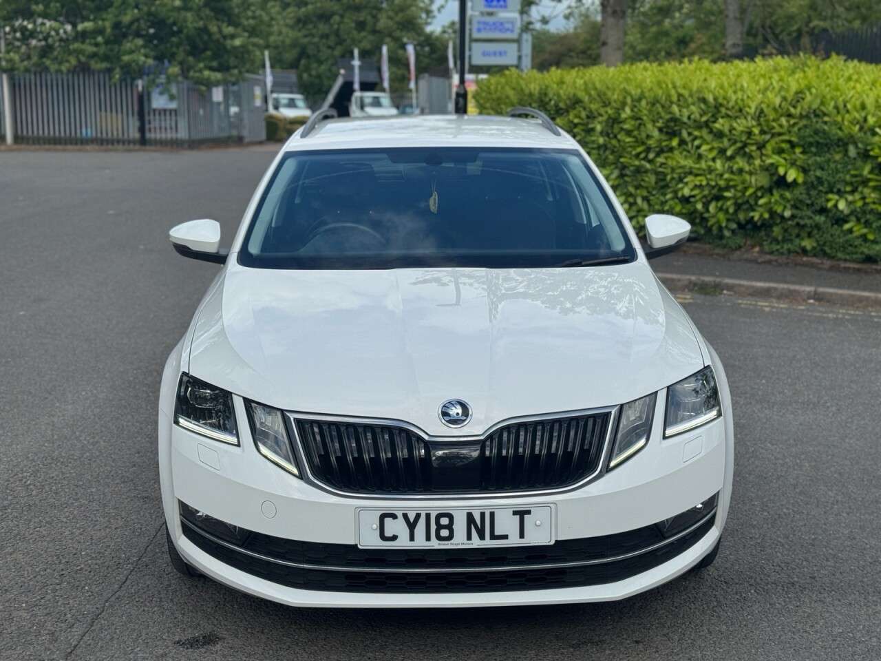A 2018 SKODA OCTAVIA 1.6 TDI SE L Estate 5dr Diesel Manual Euro 6 (s/s) (115 ps) A 2018 SKODA OCTAVIA 1.6 TDI SE L Estate 5dr Diesel Manual Euro 6 (s/s) (115 ps)