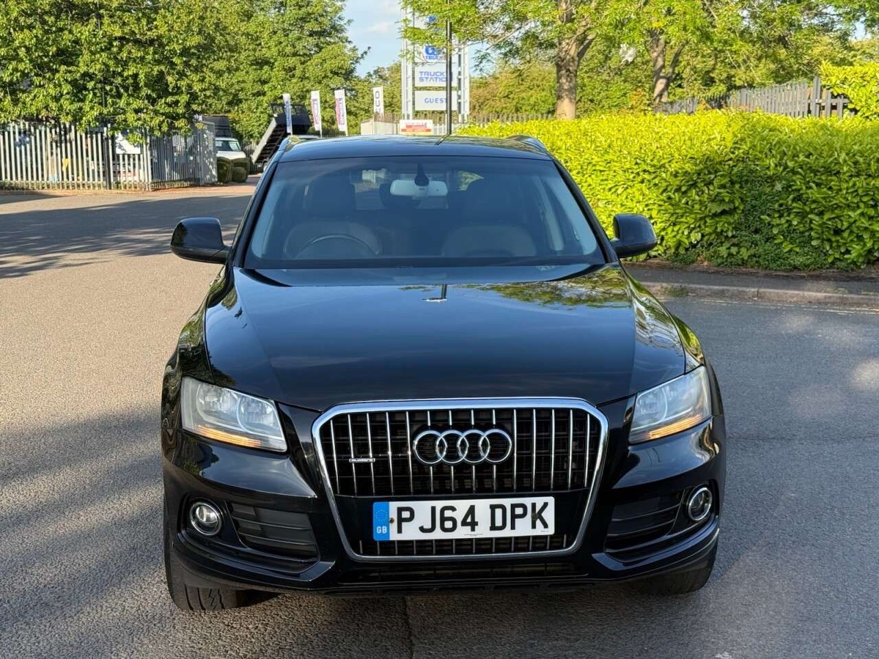 A 2014 AUDI Q5 2.0 TDI SE SUV 5dr Diesel Manual quattro Euro 5 (s/s) (150 ps) A 2014 AUDI Q5 2.0 TDI SE SUV 5dr Diesel Manual quattro Euro 5 (s/s) (150 ps)
