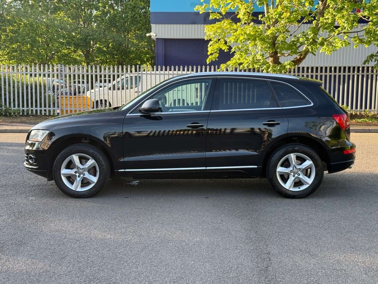 A 2014 AUDI Q5 2.0 TDI SE SUV 5dr Diesel Manual quattro Euro 5 (s/s) (150 ps) A 2014 AUDI Q5 2.0 TDI SE SUV 5dr Diesel Manual quattro Euro 5 (s/s) (150 ps)