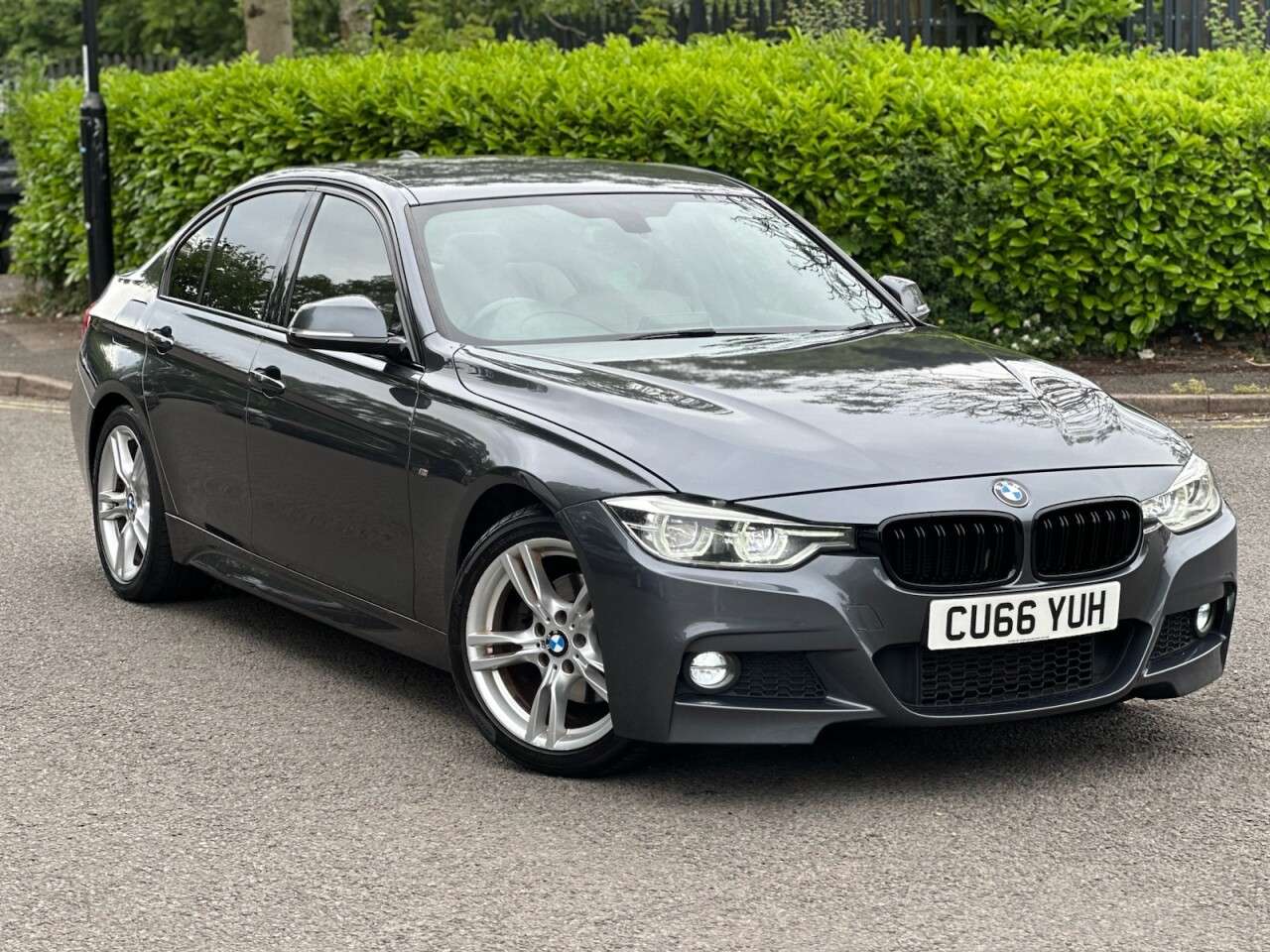 A 2016 BMW 3 SERIES 2.0 320d M Sport Saloon 4dr Diesel Manual Euro 6 (s/s) (190 ps) ULEZ+1FRO+N A 2016 BMW 3 SERIES 2.0 320d M Sport Saloon 4dr Diesel Manual Euro 6 (s/s) (190 ps) ULEZ+1FRO+N
