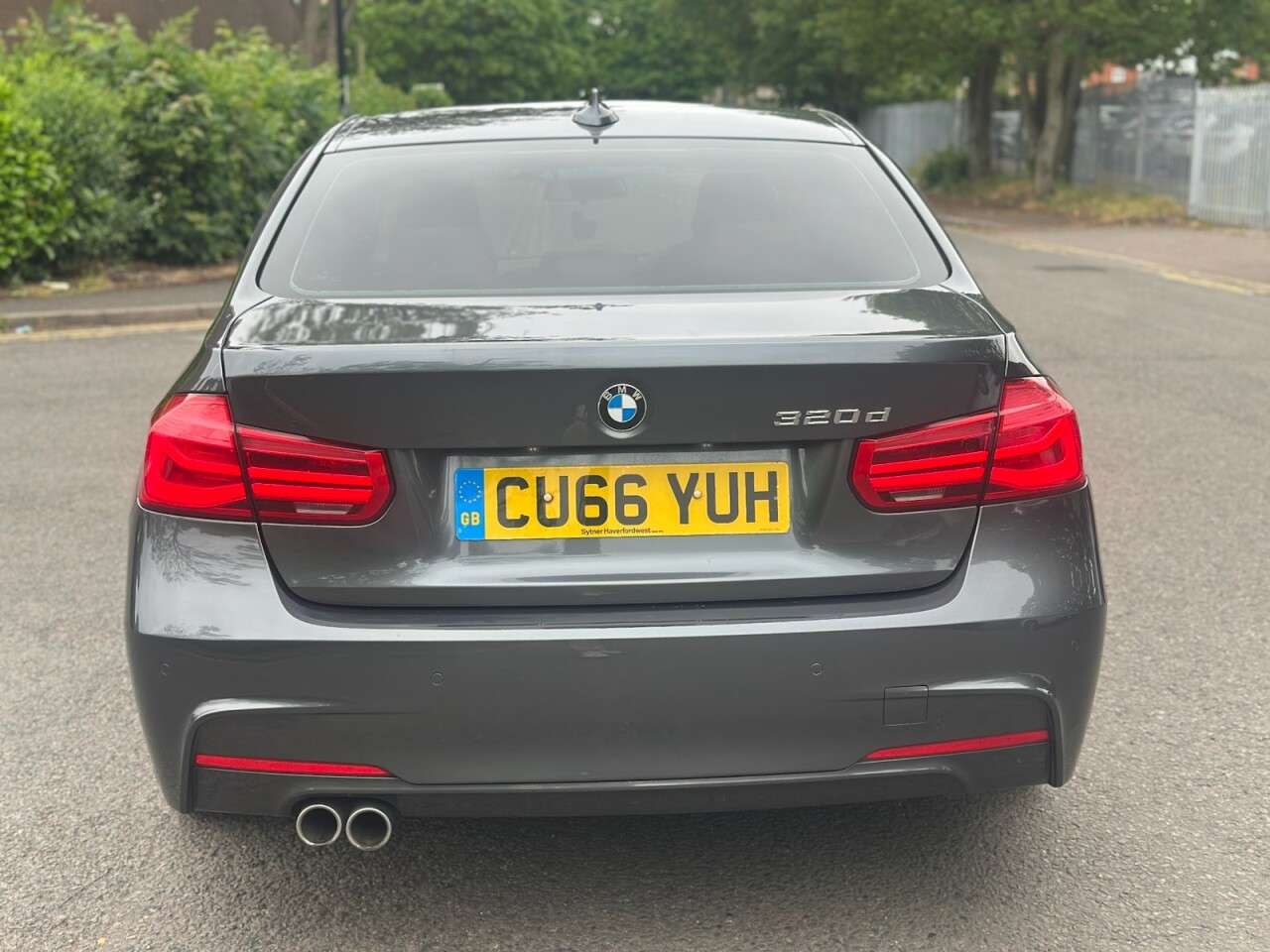 A 2016 BMW 3 SERIES 2.0 320d M Sport Saloon 4dr Diesel Manual Euro 6 (s/s) (190 ps) ULEZ+1FRO+N A 2016 BMW 3 SERIES 2.0 320d M Sport Saloon 4dr Diesel Manual Euro 6 (s/s) (190 ps) ULEZ+1FRO+N