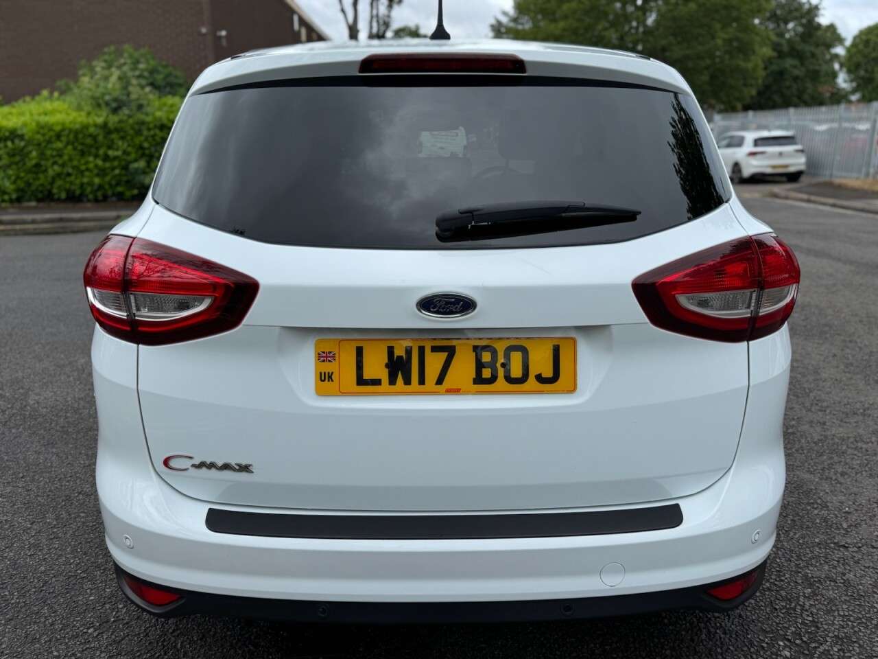 A 2017 FORD C-MAX 1.5 TDCi Titanium X MPV 5dr Diesel Powershift Euro 6 (s/s) (120 ps) ULEZ+1F A 2017 FORD C-MAX 1.5 TDCi Titanium X MPV 5dr Diesel Powershift Euro 6 (s/s) (120 ps) ULEZ+1F