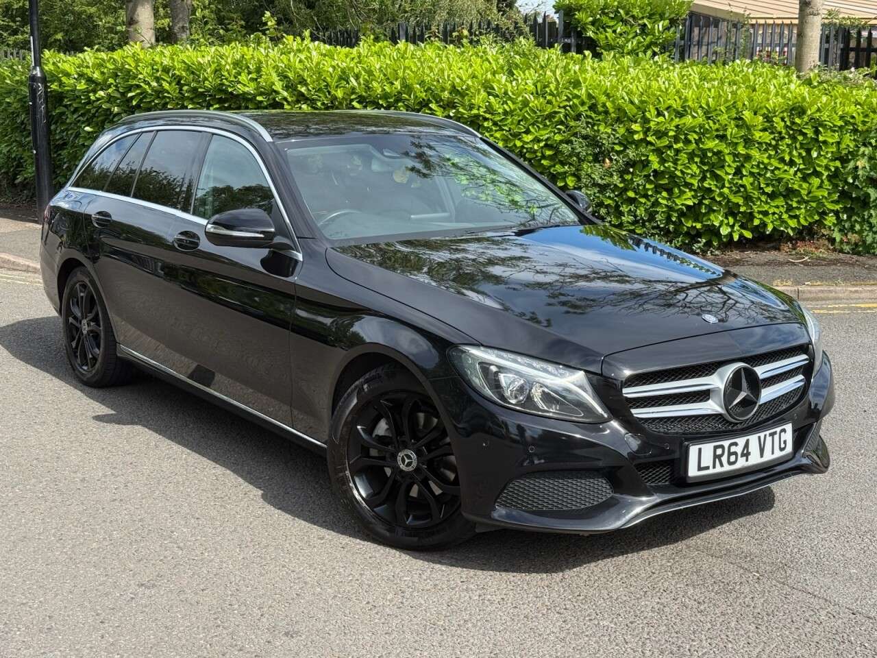 A 2014 MERCEDES-BENZ C-CLASS 2.1 C220 BlueTEC Sport Estate 5dr Diesel G-Tronic+ Euro 6 (s/s) (170 ps) A 2014 MERCEDES-BENZ C-CLASS 2.1 C220 BlueTEC Sport Estate 5dr Diesel G-Tronic+ Euro 6 (s/s) (170 ps)