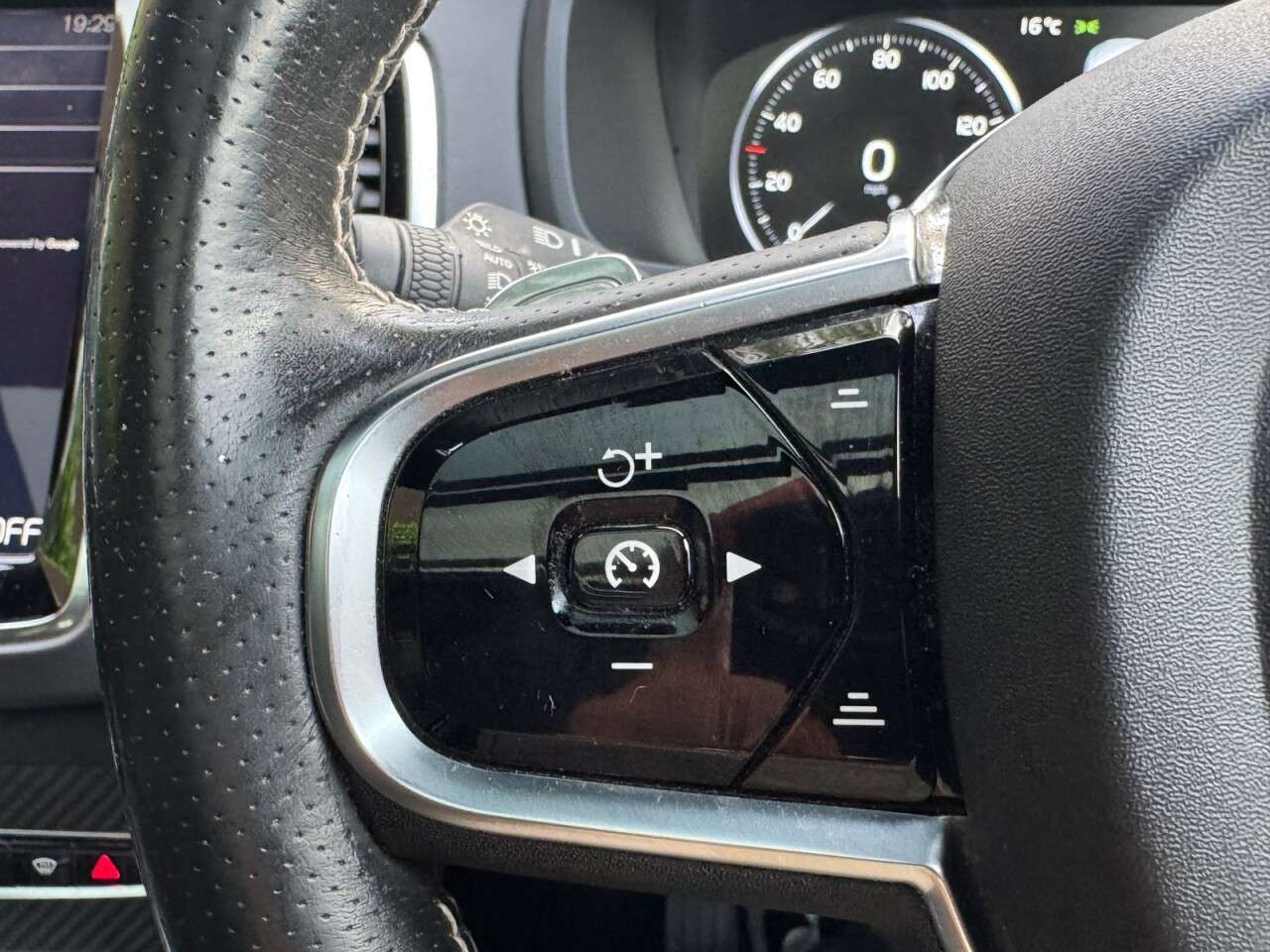 2015 VOLVO XC90 2015 VOLVO XC90