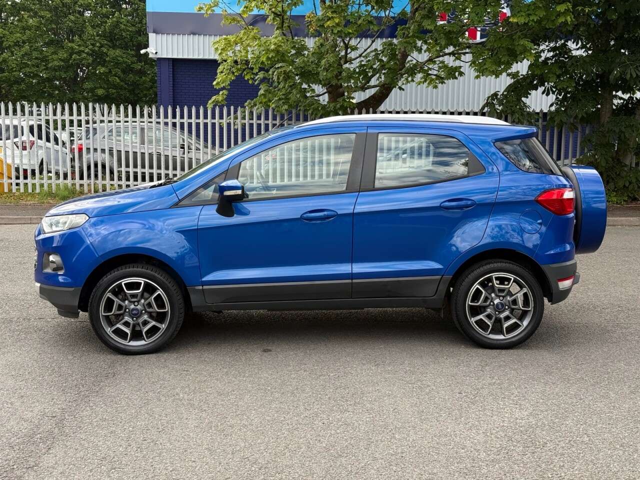 A 2014 FORD ECOSPORT 1.5 TDCi Titanium SUV 5dr Diesel Manual 2WD Euro 5 (90 ps) LOW MILES+1O+FSH A 2014 FORD ECOSPORT 1.5 TDCi Titanium SUV 5dr Diesel Manual 2WD Euro 5 (90 ps) LOW MILES+1O+FSH