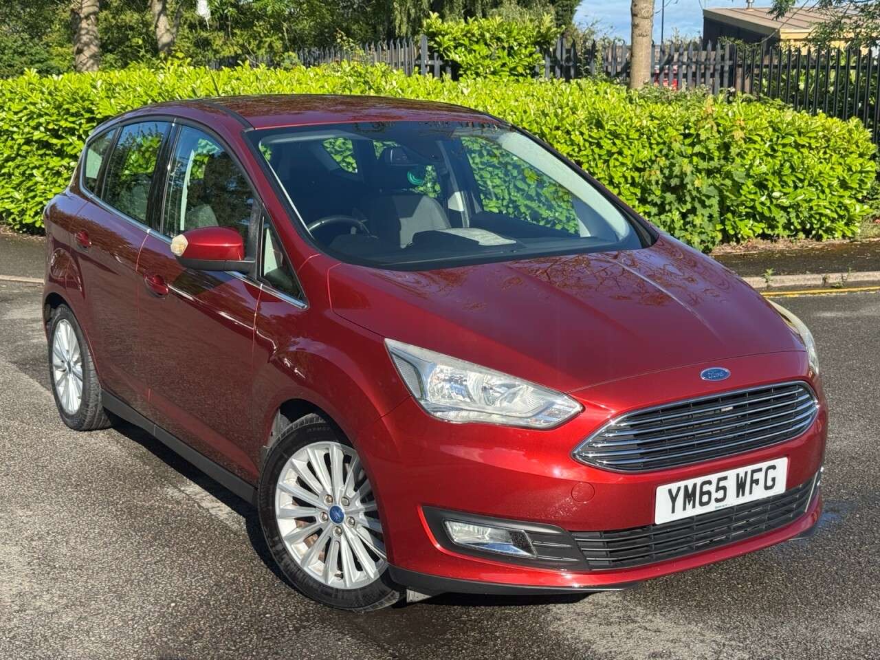 A 2016 FORD C-MAX 2.0 TDCi Titanium MPV 5dr Diesel Powershift Euro 6 (s/s) (Nav) (150 ps) ULE A 2016 FORD C-MAX 2.0 TDCi Titanium MPV 5dr Diesel Powershift Euro 6 (s/s) (Nav) (150 ps) ULE