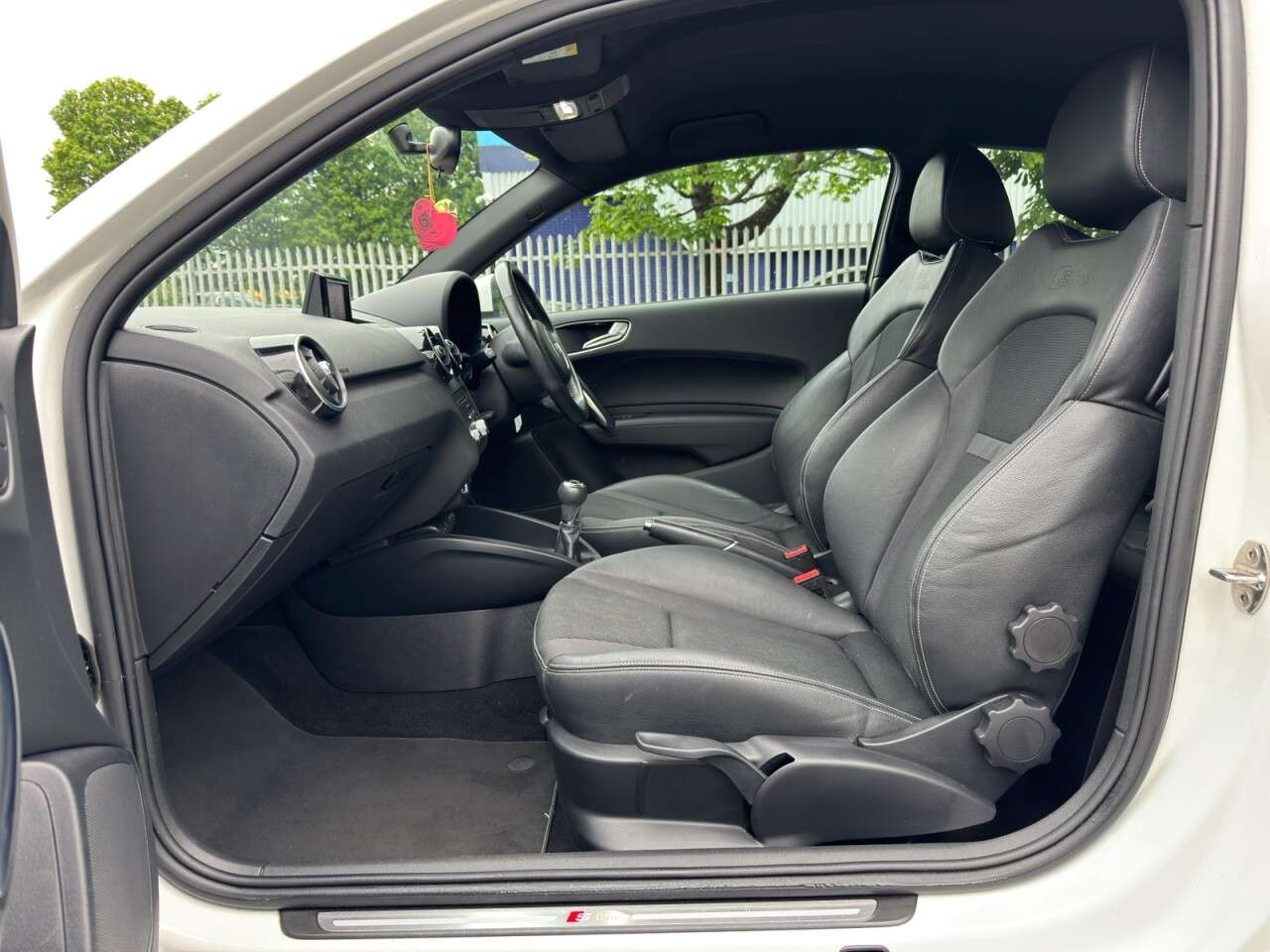 2017 AUDI A1 2017 AUDI A1