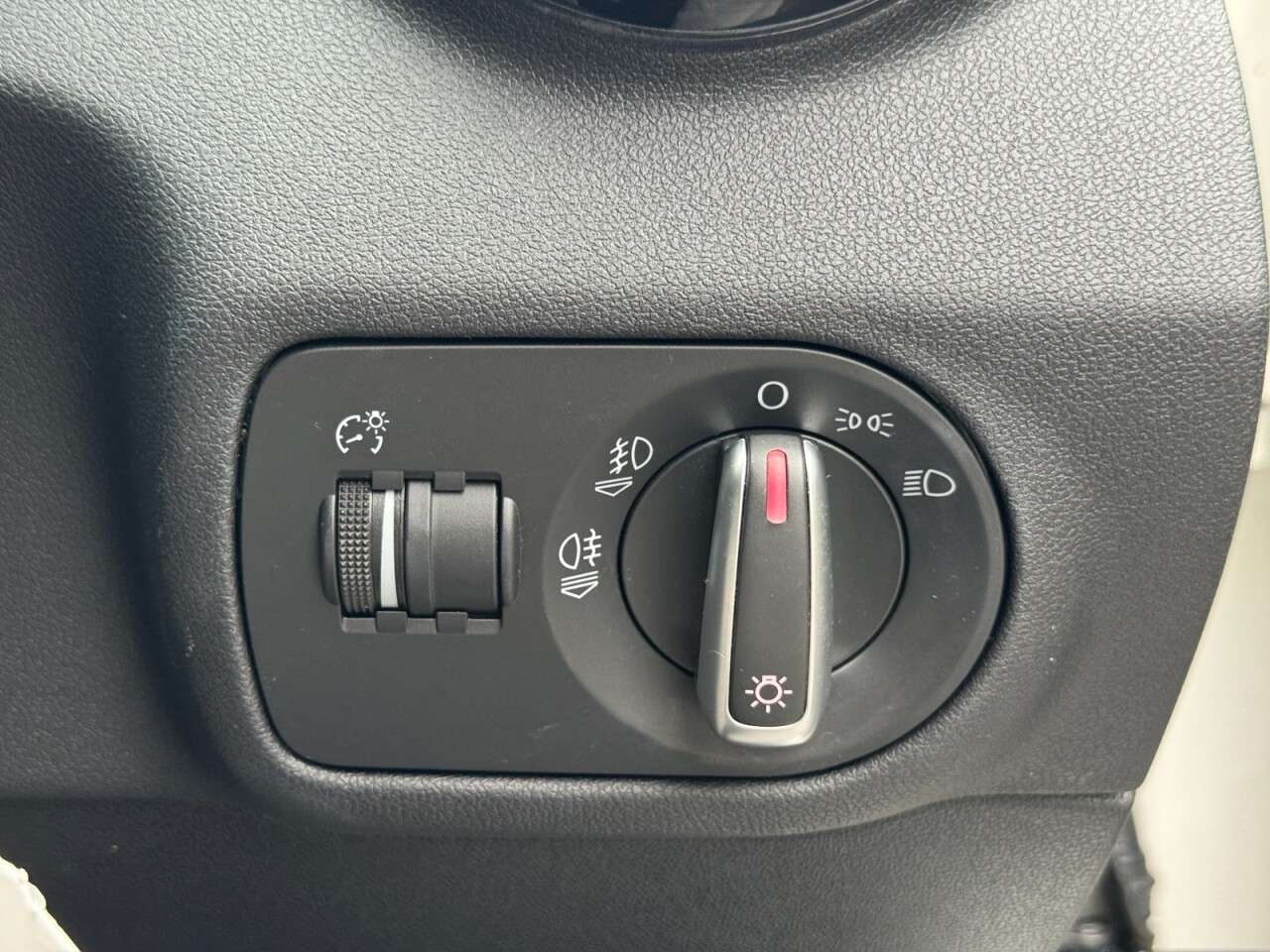 2017 AUDI A1 2017 AUDI A1