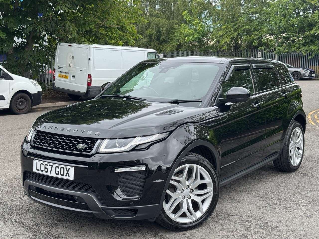 A 2017 LAND ROVER RANGE ROVER EVOQUE 2.0 TD4 HSE Dynamic SUV 5dr Diesel Auto 4WD Euro 6 (s/s) (180 ps) ULEZ+FSH+ A 2017 LAND ROVER RANGE ROVER EVOQUE 2.0 TD4 HSE Dynamic SUV 5dr Diesel Auto 4WD Euro 6 (s/s) (180 ps) ULEZ+FSH+
