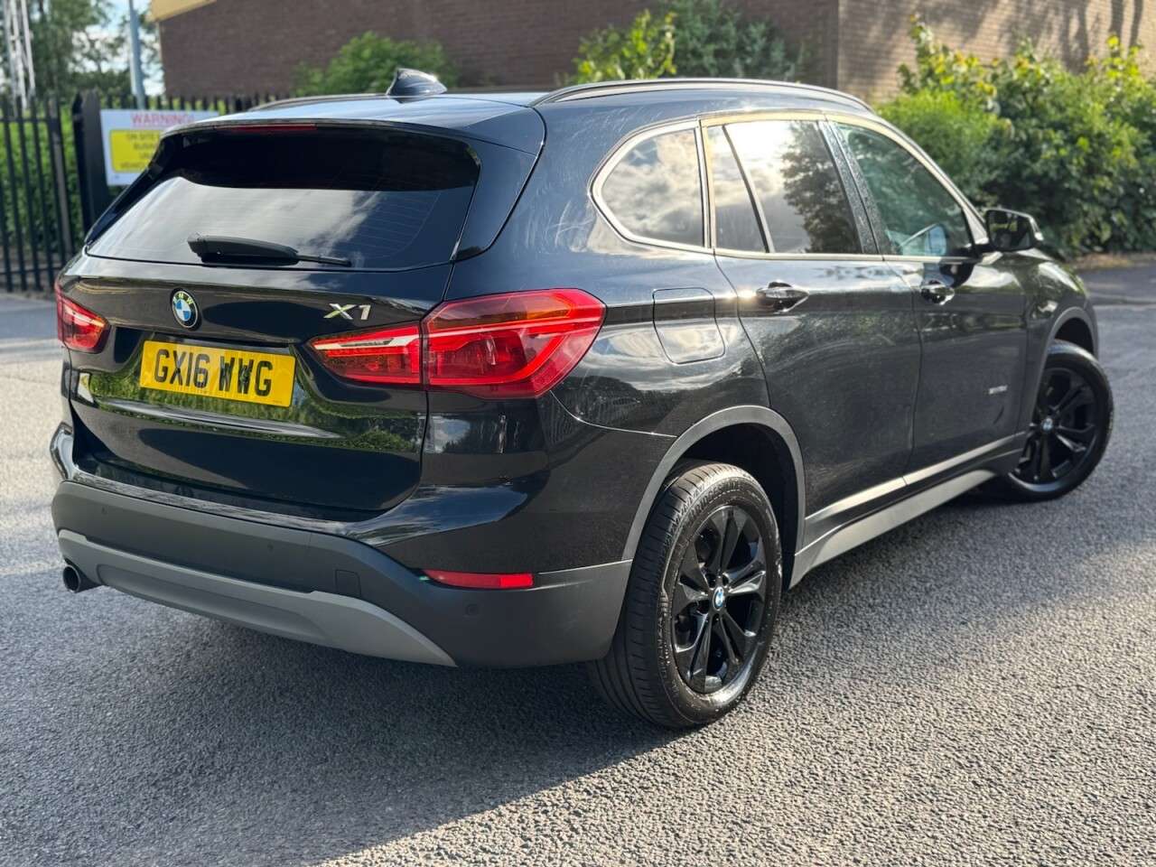 A 2016 BMW X1 2.0 18d SE SUV 5dr Diesel Auto sDrive Euro 6 (s/s) (150 ps) ULEZ+2FO+FSH+NA A 2016 BMW X1 2.0 18d SE SUV 5dr Diesel Auto sDrive Euro 6 (s/s) (150 ps) ULEZ+2FO+FSH+NA