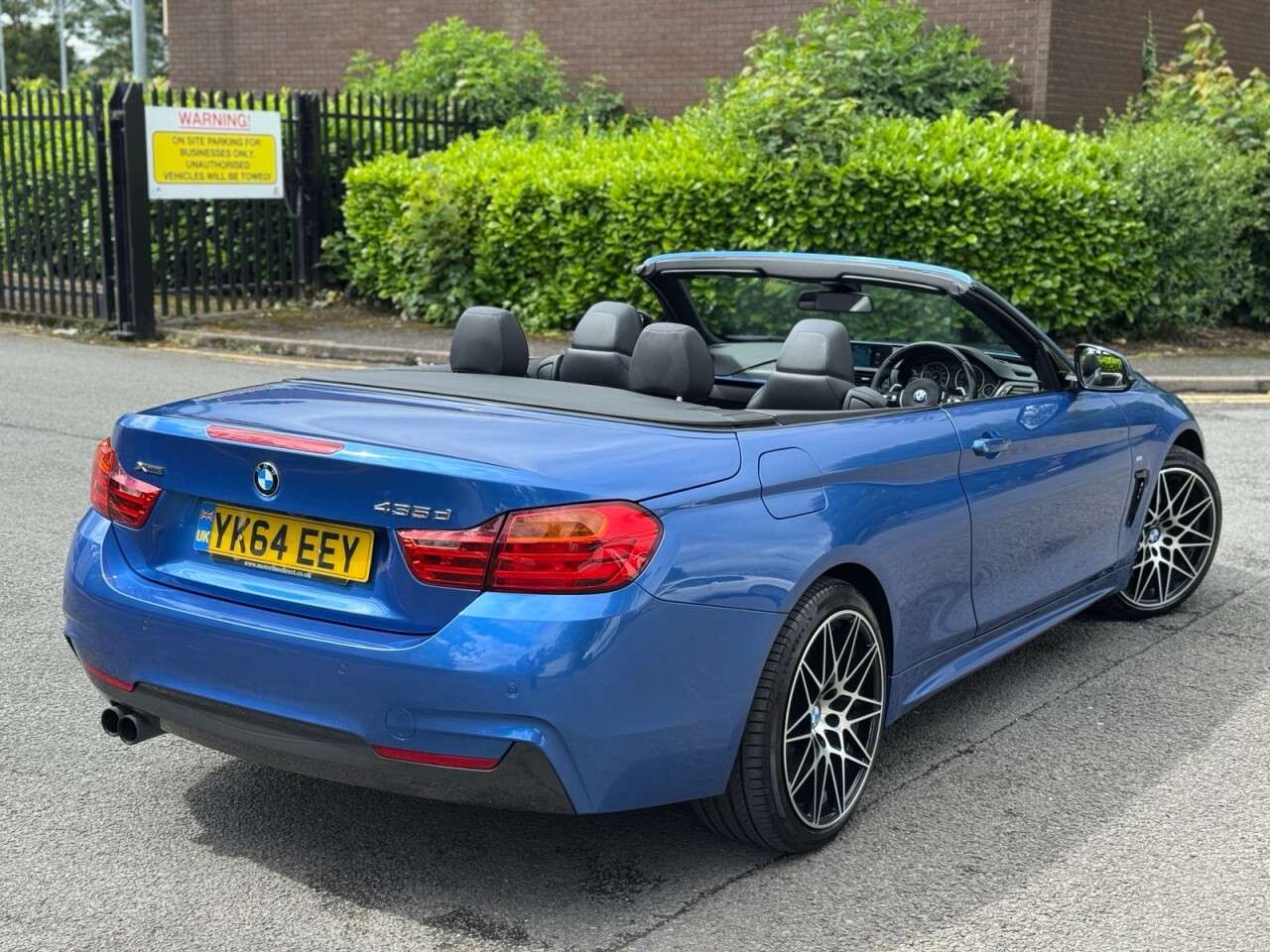 A 2014 BMW 4 SERIES 3.0 435d M Sport Convertible 2dr Diesel Auto xDrive Euro 6 (s/s) (313 ps) A 2014 BMW 4 SERIES 3.0 435d M Sport Convertible 2dr Diesel Auto xDrive Euro 6 (s/s) (313 ps)