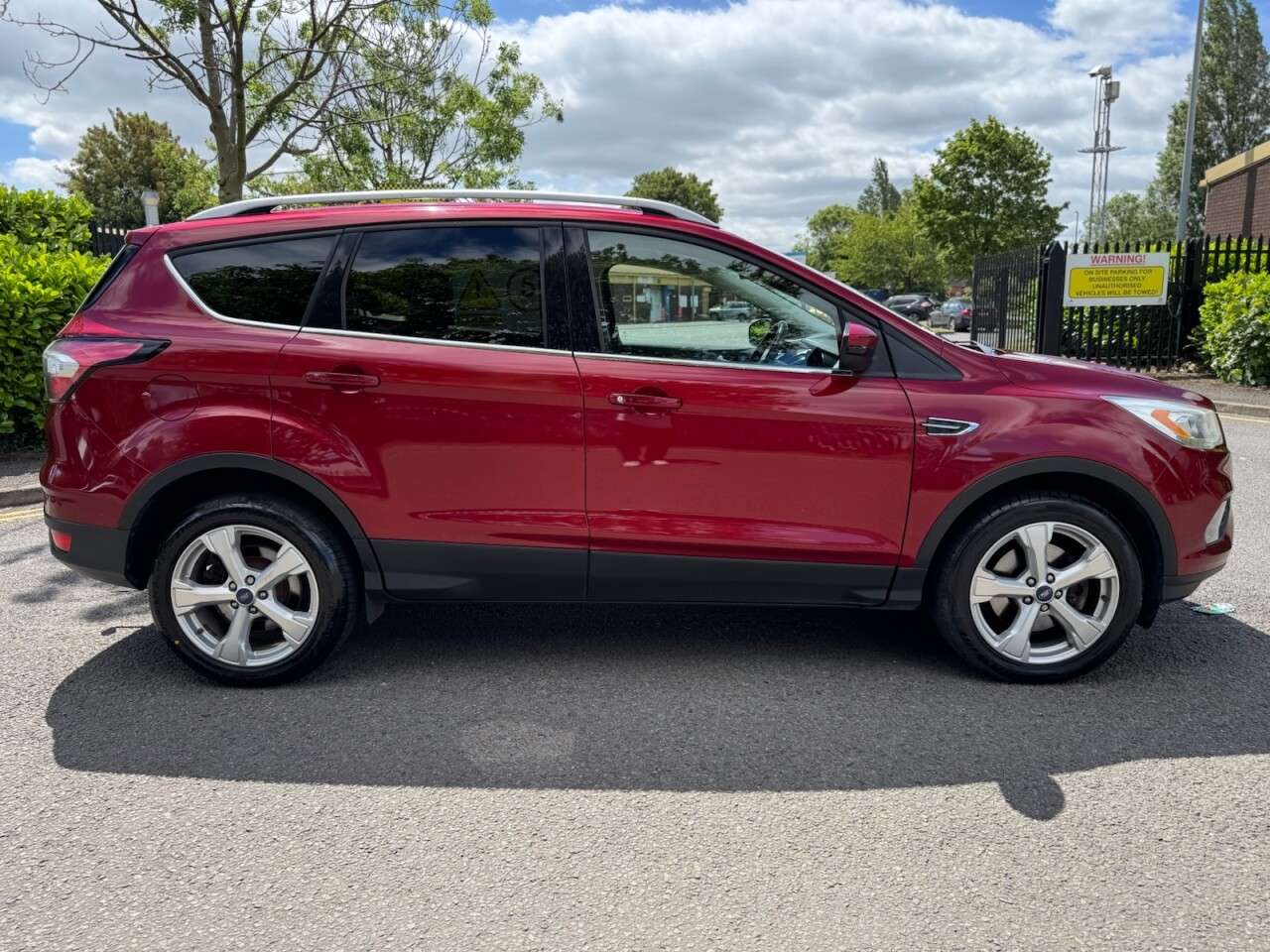 A 2017 FORD KUGA 2.0 TDCi Titanium SUV 5dr Diesel Manual Euro 6 (s/s) (150 ps) A 2017 FORD KUGA 2.0 TDCi Titanium SUV 5dr Diesel Manual Euro 6 (s/s) (150 ps)