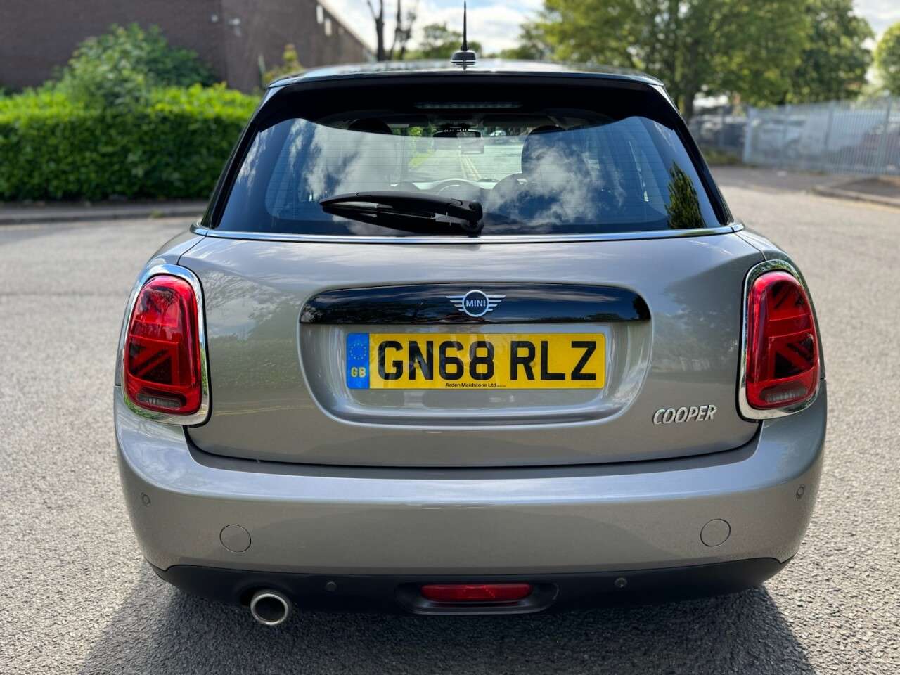 A 2018 MINI HATCH 1.5 Cooper GPF Hatchback 5dr Petrol Manual Euro 6 (s/s) (136 ps) A 2018 MINI HATCH 1.5 Cooper GPF Hatchback 5dr Petrol Manual Euro 6 (s/s) (136 ps)