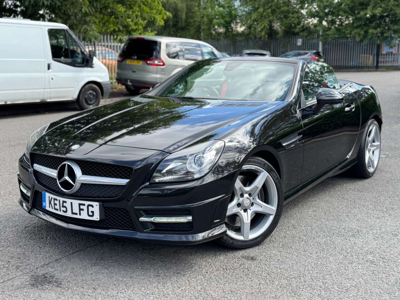 A 2015 MERCEDES-BENZ SLK 2.1 SLK250 CDI AMG Sport Convertible 2dr Diesel G-Tronic+ Euro 5 (s/s) (204 A 2015 MERCEDES-BENZ SLK 2.1 SLK250 CDI AMG Sport Convertible 2dr Diesel G-Tronic+ Euro 5 (s/s) (204