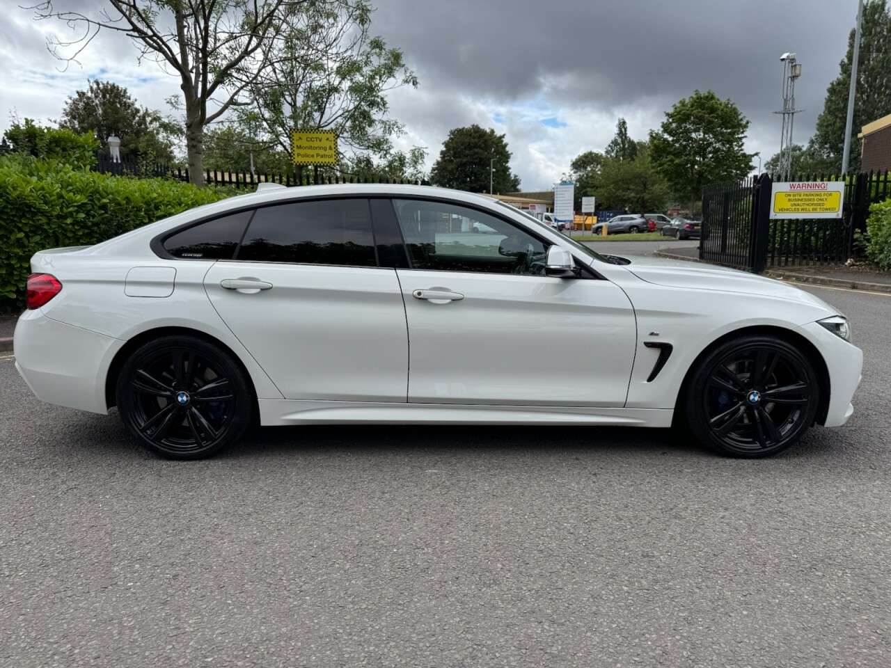 A 2017 BMW 4 SERIES GRAN COUPE 2.0 420d M Sport Hatchback 5dr Diesel Manual Euro 6 (s/s) (190 ps) A 2017 BMW 4 SERIES GRAN COUPE 2.0 420d M Sport Hatchback 5dr Diesel Manual Euro 6 (s/s) (190 ps)