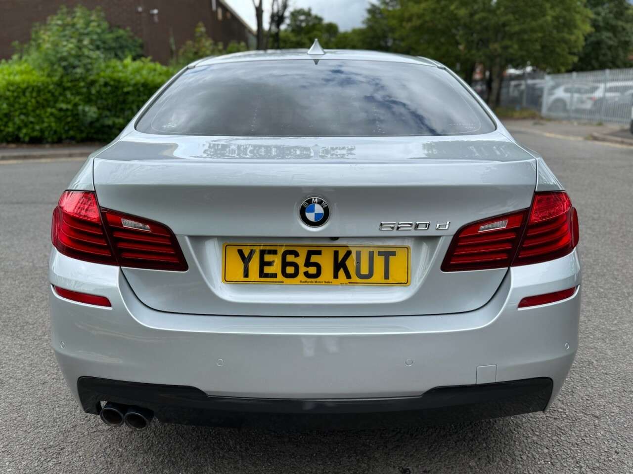 A 2015 BMW 5 SERIES 2.0 520d M Sport Saloon 4dr Diesel Auto Euro 6 (s/s) (190 ps) A 2015 BMW 5 SERIES 2.0 520d M Sport Saloon 4dr Diesel Auto Euro 6 (s/s) (190 ps)